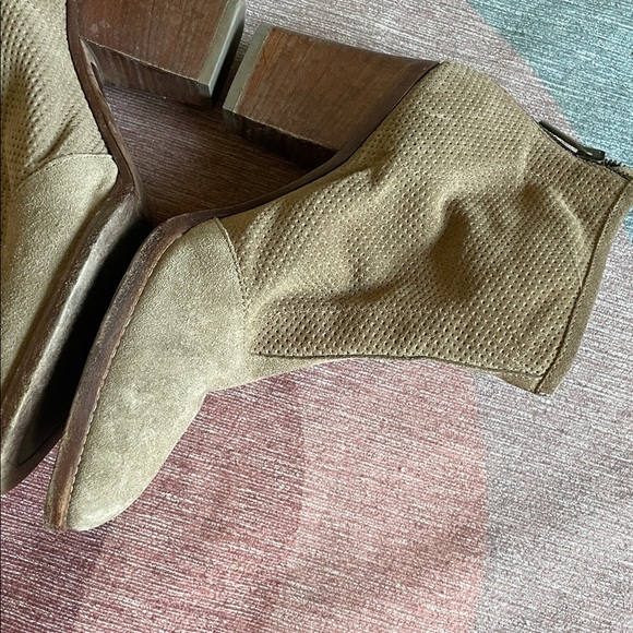 Aquatalia Perforated Tan Fall Brown Ankle Boots With Chunky Heel - Picture 6 of 15